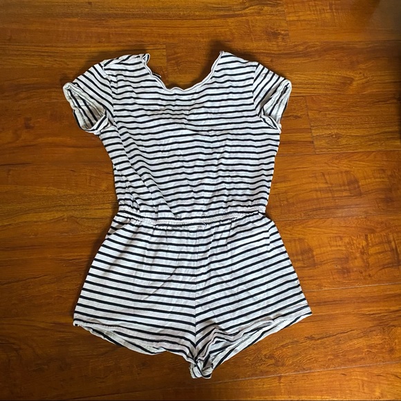 Striped Romper - Picture 4 of 6